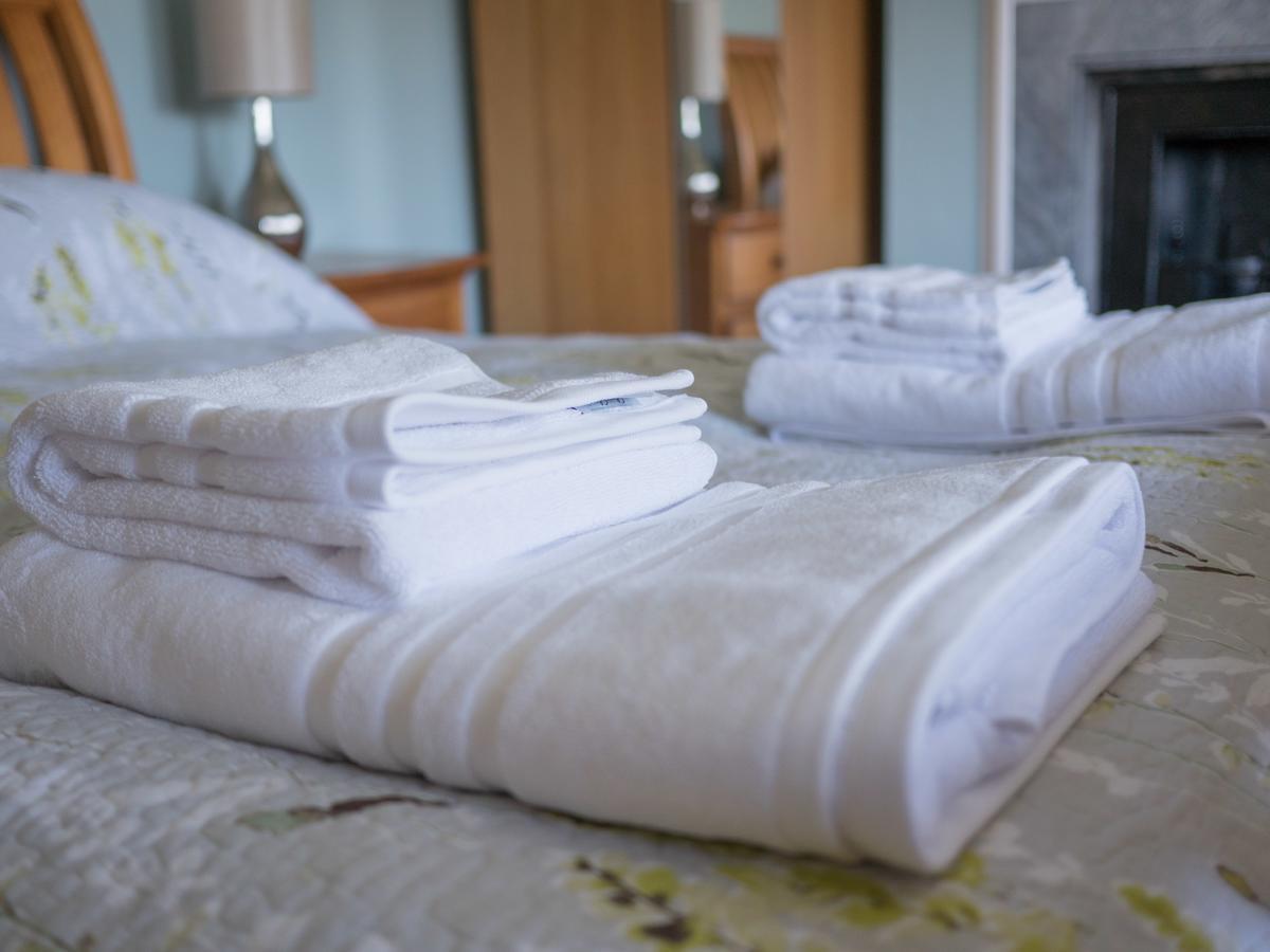 เชิร์ชเอนด์ ฟาร์ม เบด แอนด์ เบรกฟาสต์ Bed & Breakfast Slimbridge ภายนอก รูปภาพ