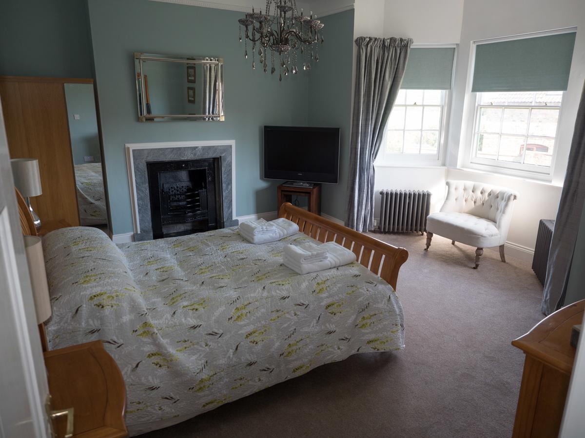เชิร์ชเอนด์ ฟาร์ม เบด แอนด์ เบรกฟาสต์ Bed & Breakfast Slimbridge ภายนอก รูปภาพ