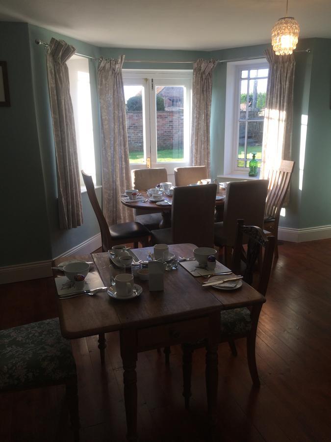เชิร์ชเอนด์ ฟาร์ม เบด แอนด์ เบรกฟาสต์ Bed & Breakfast Slimbridge ภายนอก รูปภาพ