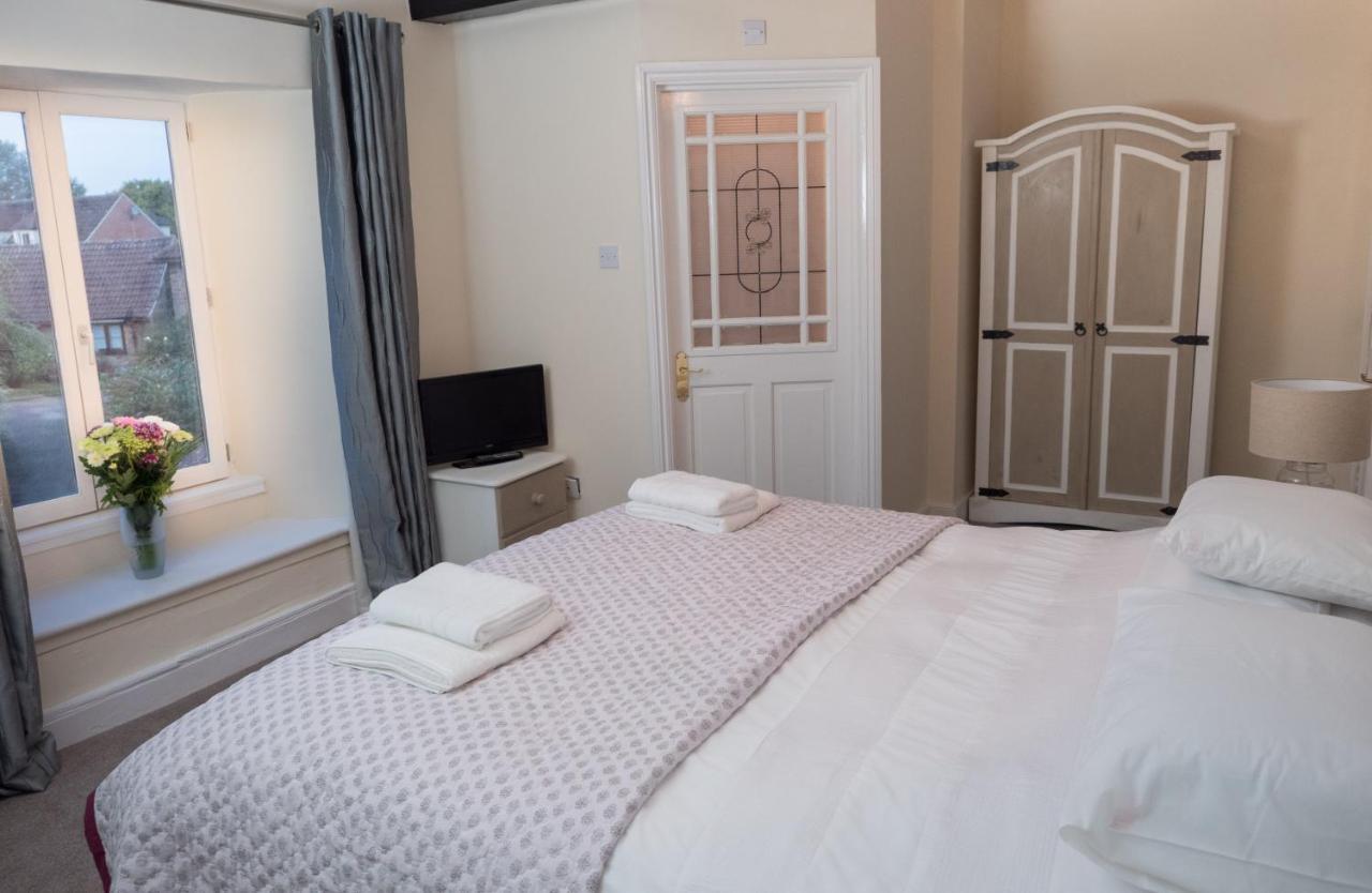 เชิร์ชเอนด์ ฟาร์ม เบด แอนด์ เบรกฟาสต์ Bed & Breakfast Slimbridge ภายนอก รูปภาพ