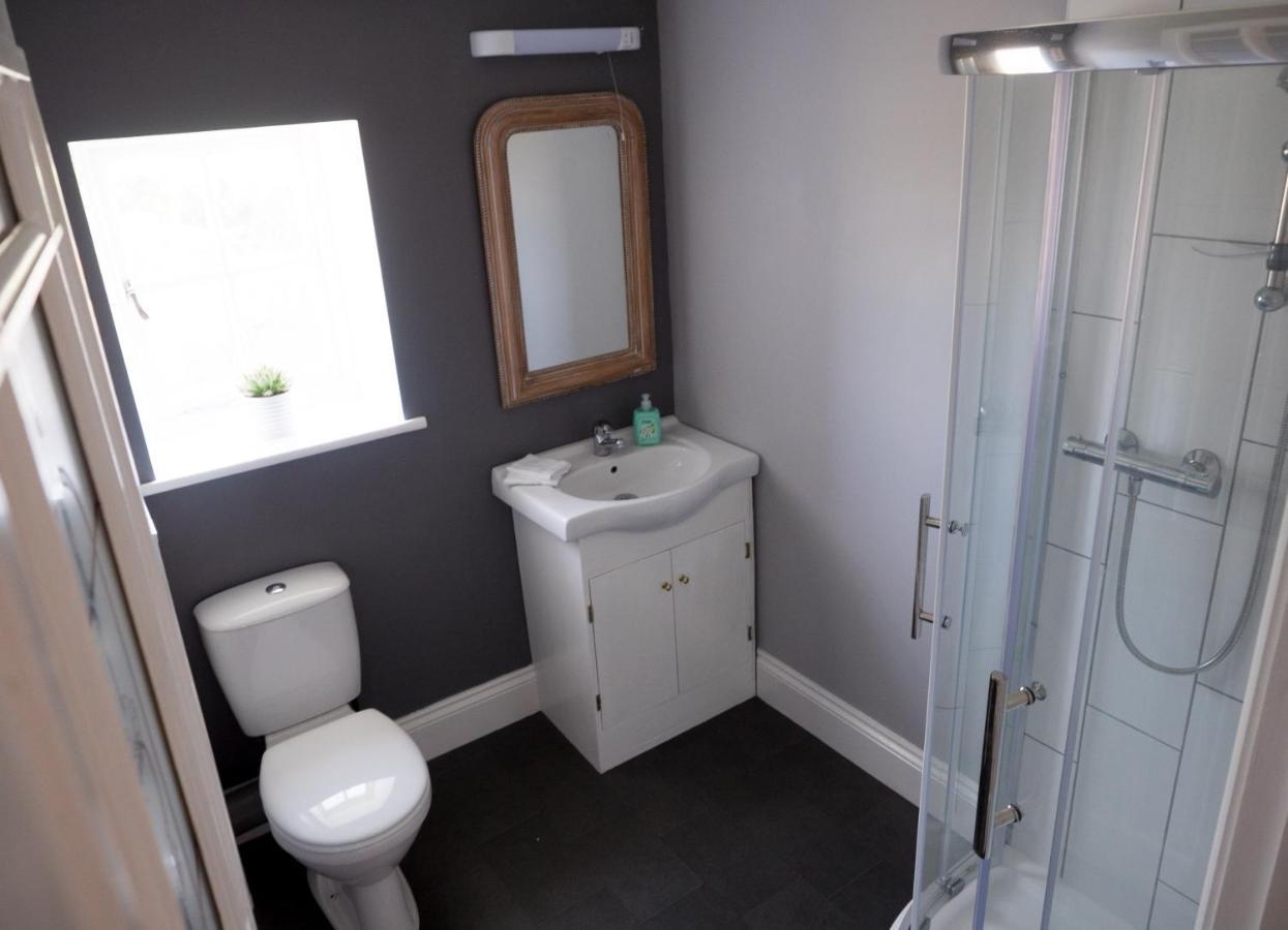 เชิร์ชเอนด์ ฟาร์ม เบด แอนด์ เบรกฟาสต์ Bed & Breakfast Slimbridge ภายนอก รูปภาพ